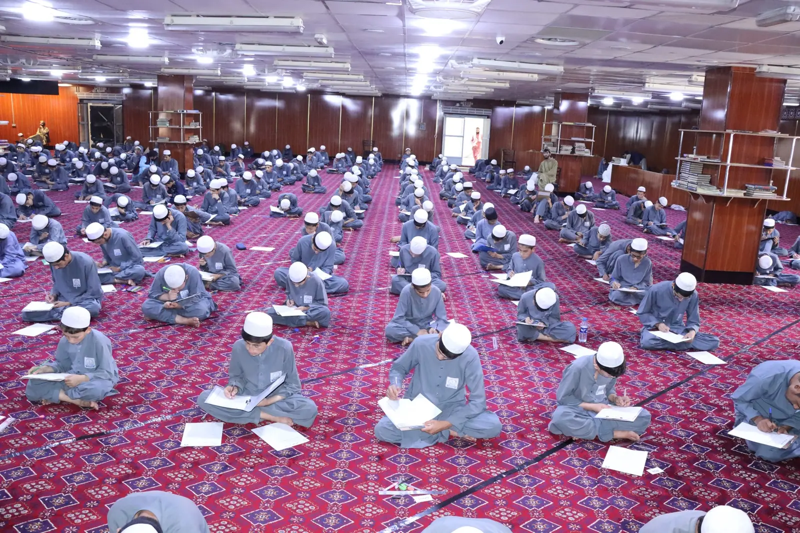 د امت په خدمت کې پوهه، اخلاق او نظم